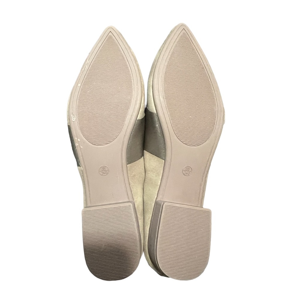 Pointed Toe Flat with a Bow - Picture 5 of 8